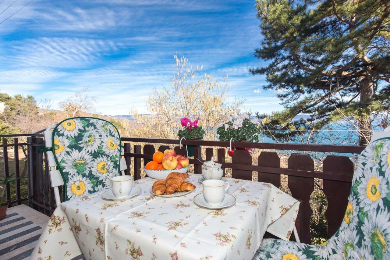 Comfy And Warm Ap With Balcony Surrounded With Beautiful Nature 洛夫兰 外观 照片